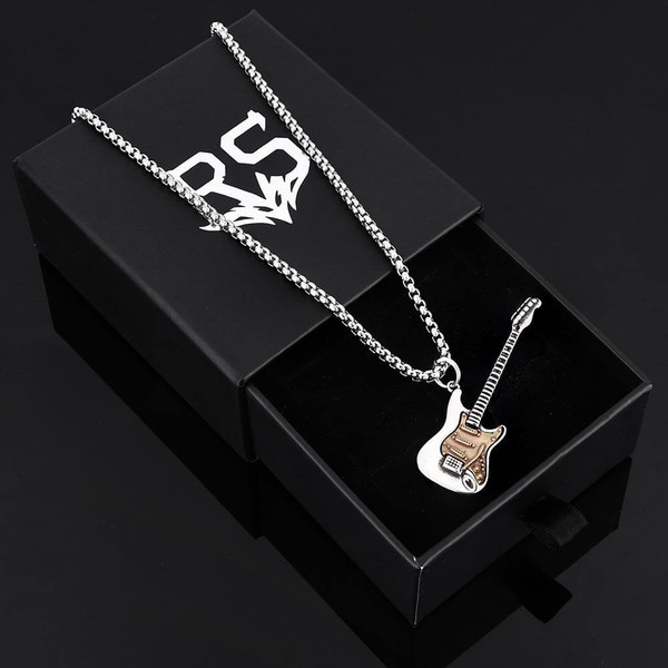  STYLE OK Colgante de cadena con colgante de estilo musical de  guitarra eléctrica chapada en plata, para hombre y mujer : Ropa, Zapatos y  Joyería