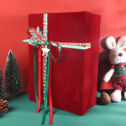 15 cm * 15 cm * 7 cm Red Velvet Christmas Gift Box