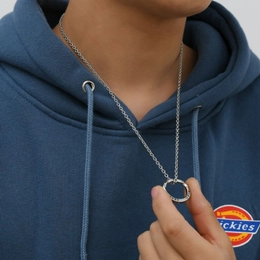 Collier en acier inoxydable Mobius pour homme