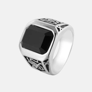 Elegante anello in acciaio inossidabile con pietra nera
