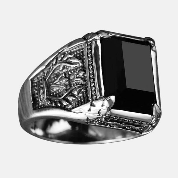 Engraved Vintage Silver Ring with Matte Onyx – Nialaya